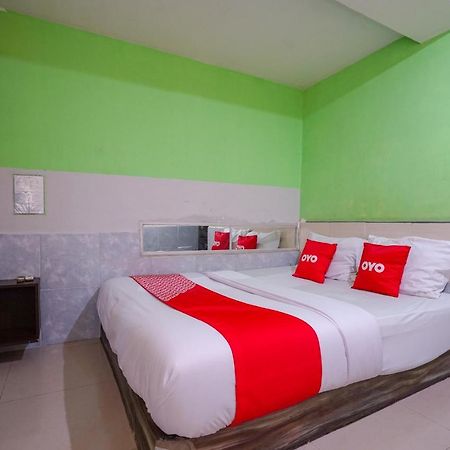 Oyo 1495 Hotel Lendosis Palembang Exteriér fotografie