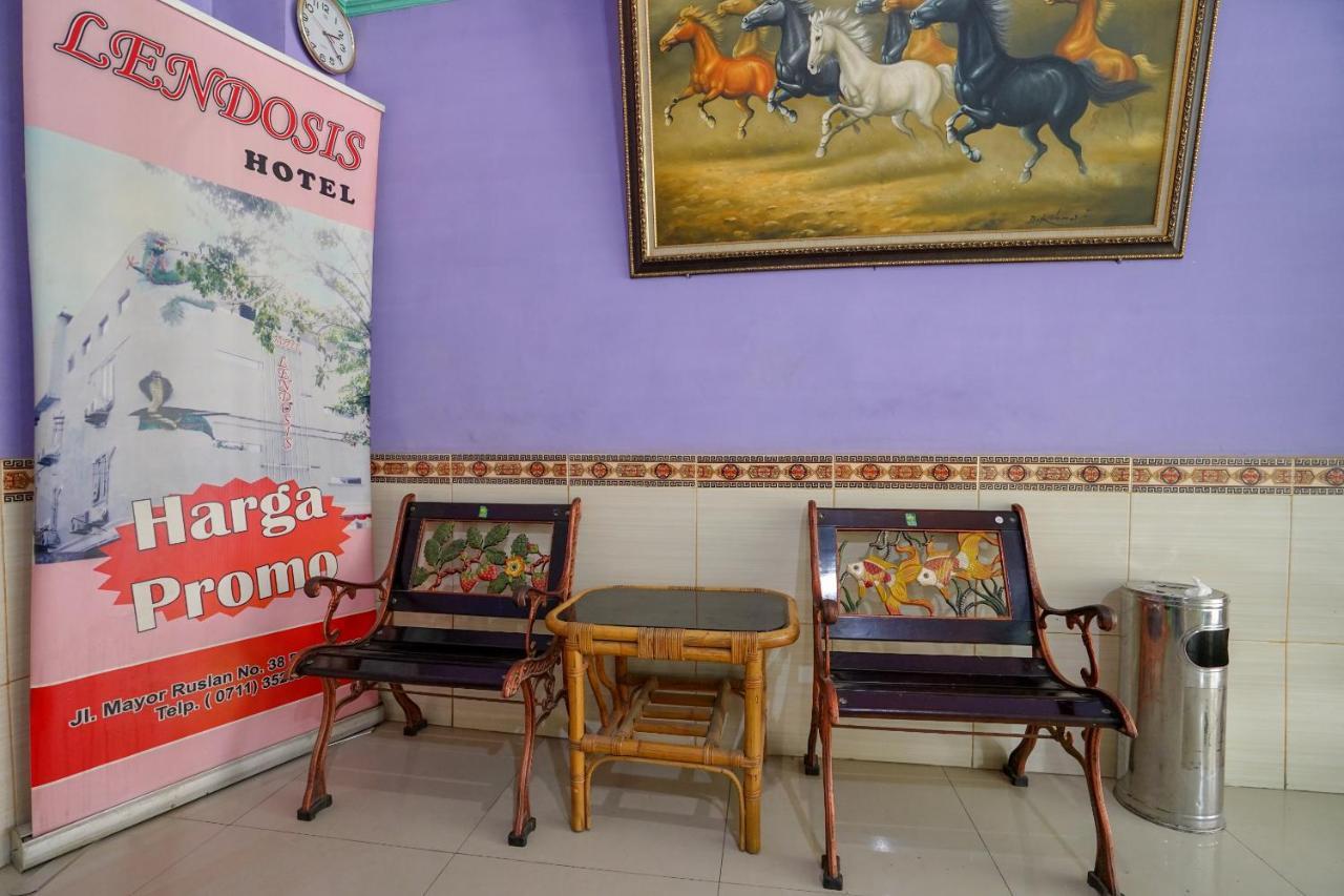Oyo 1495 Hotel Lendosis Palembang Exteriér fotografie